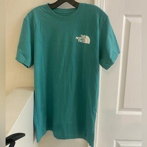 BWT The North Face Men’s Box T-shirt NSE TEE Medium Green Never Stop Explaining